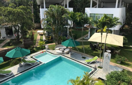 16 Bedroom resort for sale