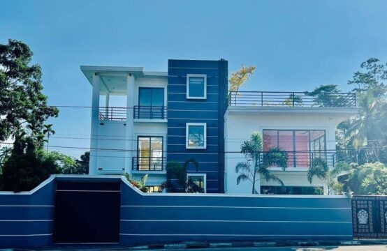 Luxury 4-Bedroom Villa for Sale in Bulathsinhala