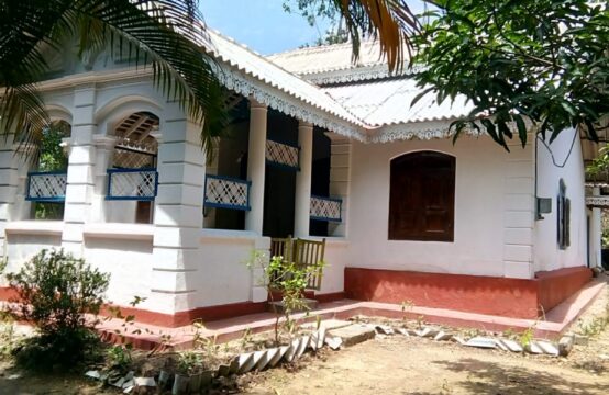 Colonial House for Sale in Ahangama | Renovation Opportunity Near Beach