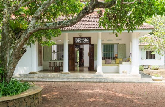 Luxury 4-Bedroom Villa with Pool &#038; Tropical Garden Near Ahangama Beach
