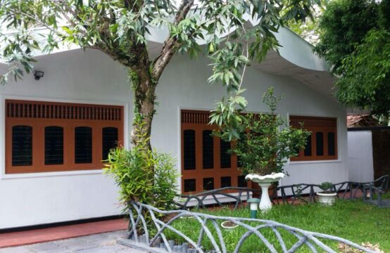Charming 4 Bedroom Home Just Steps from Weligama Beach