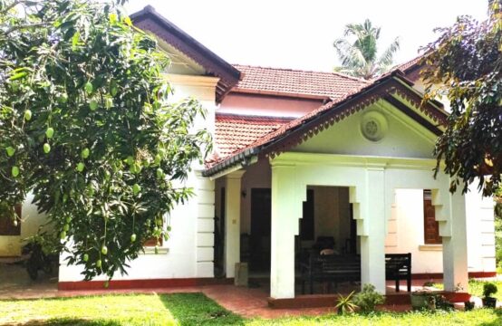 Charming Colonial House with Ayurvedic Heritage on 2.5 Acres near Weligama