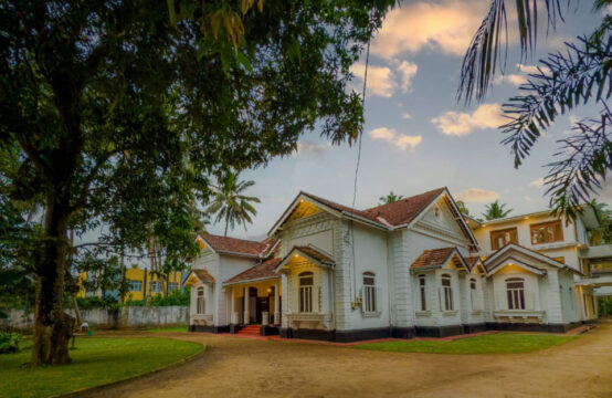Prime Property for Sale in Kalutara – Historical Walawwa, Three-Story Hotel, and 120 Perches of Land