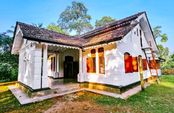5 Bedroom Colonial-Style Home for Rent – Surrounded by Nature